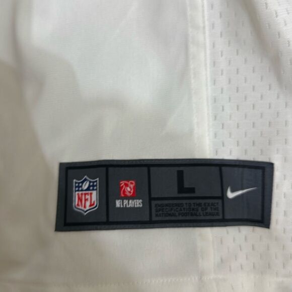 Nike NFL Mens White On Field Raiders Josh Jacobs Short Sleeve Game‎ Jersey Large - Picture 4 of 9